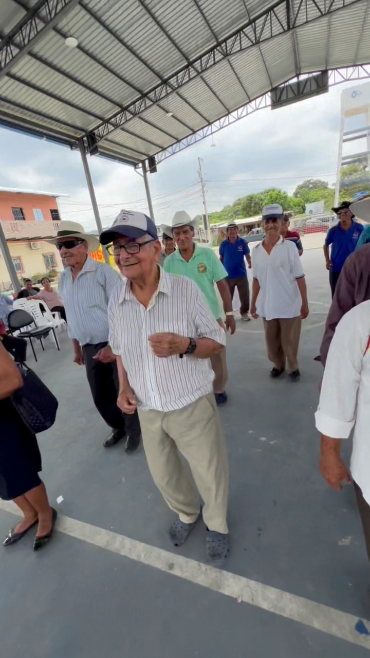 Los Lojas celebra el valor de sus adultos mayores con jornada de saberes y convivencia
