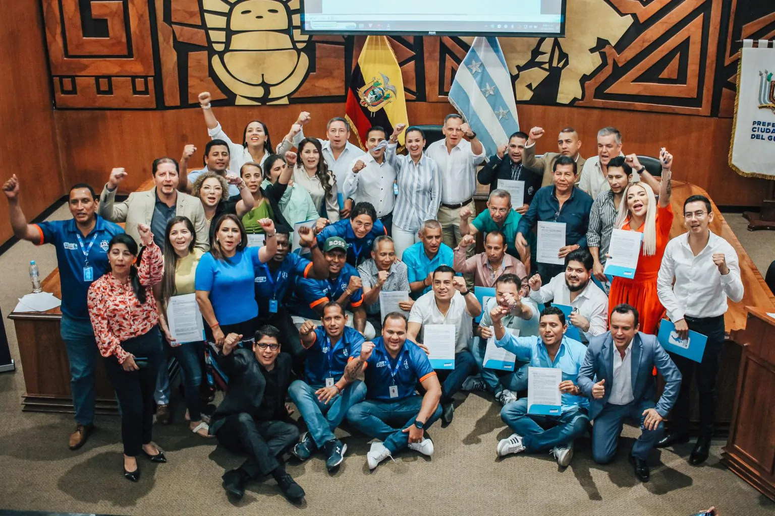 Prefectura del Guayas impulsa 30 escuelas de fútbol para reducir la violencia juvenil